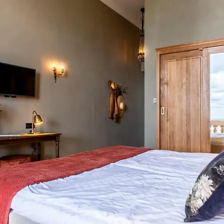 Langley Napoléon Bonaparte Hotel