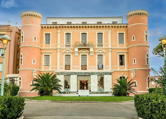 Hotell Langley Napoleon Bonaparte 3*