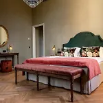Langley Napoleon Bonaparte Hotel 3*