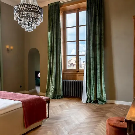 Langley Napoleon Bonaparte Hotel 3*