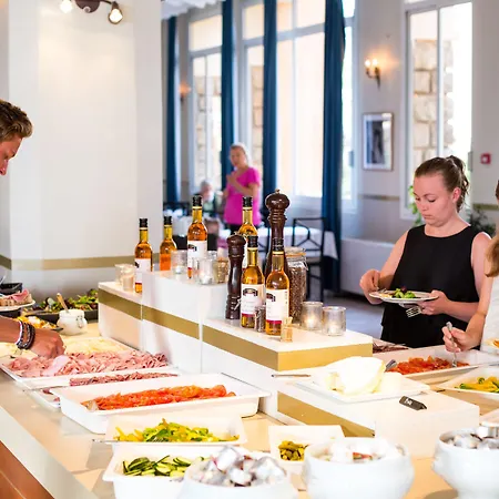 Langley Napoleon Bonaparte Hotel 3*