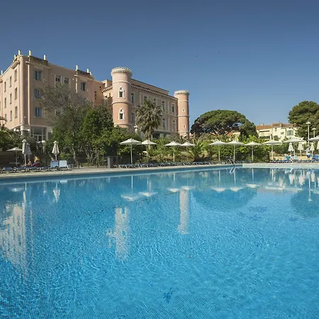 Langley Napoléon Bonaparte Hotel 3*